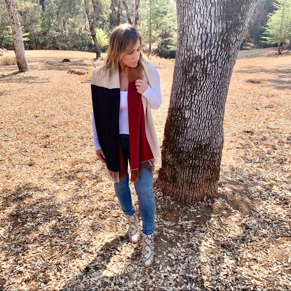 | ava oversized colorblock scarf | - Picture 2 of 6